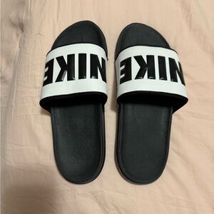 Nike Women’s Black and White Slides